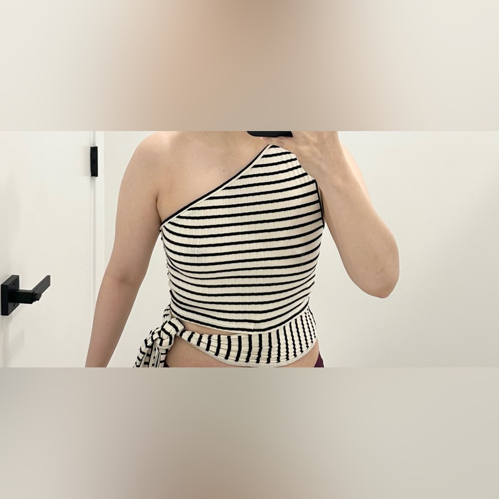 MANGO ONE SHOULDER STRIPED TOP